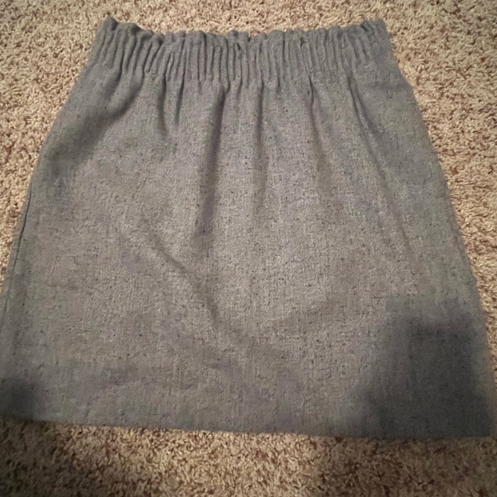 JCrew Gray Tweed Women's Skirt. Size 4. Worn once